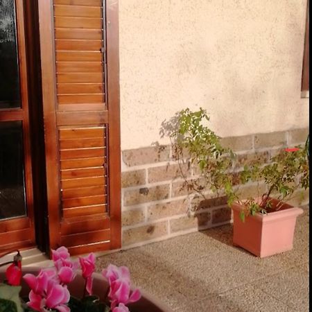 Le Carcare Villa Santo Stefano del Sole Exteriör bild